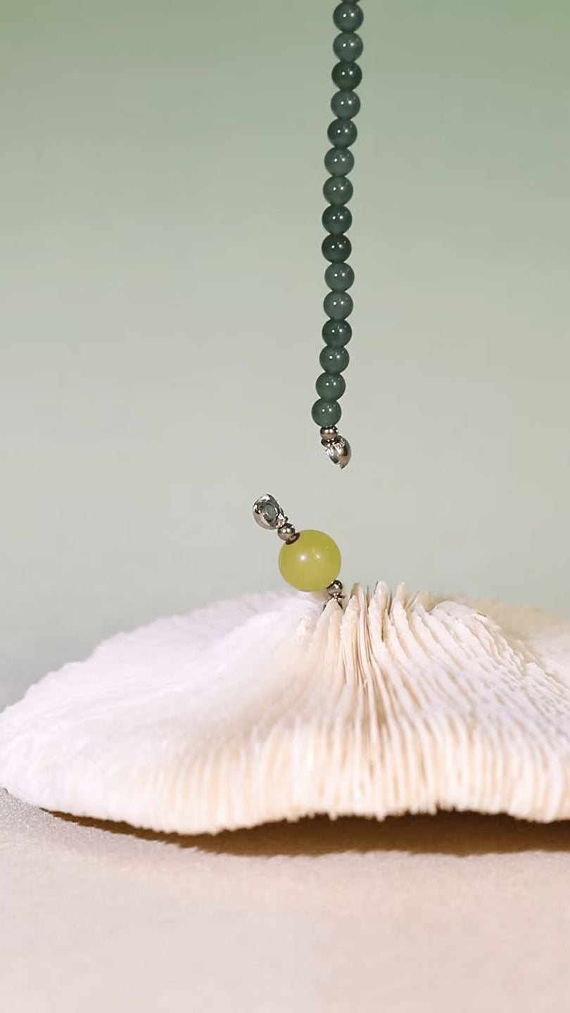 Zodiac Meets MBTI: How to Choose Healing Crystals That Truly Align With You