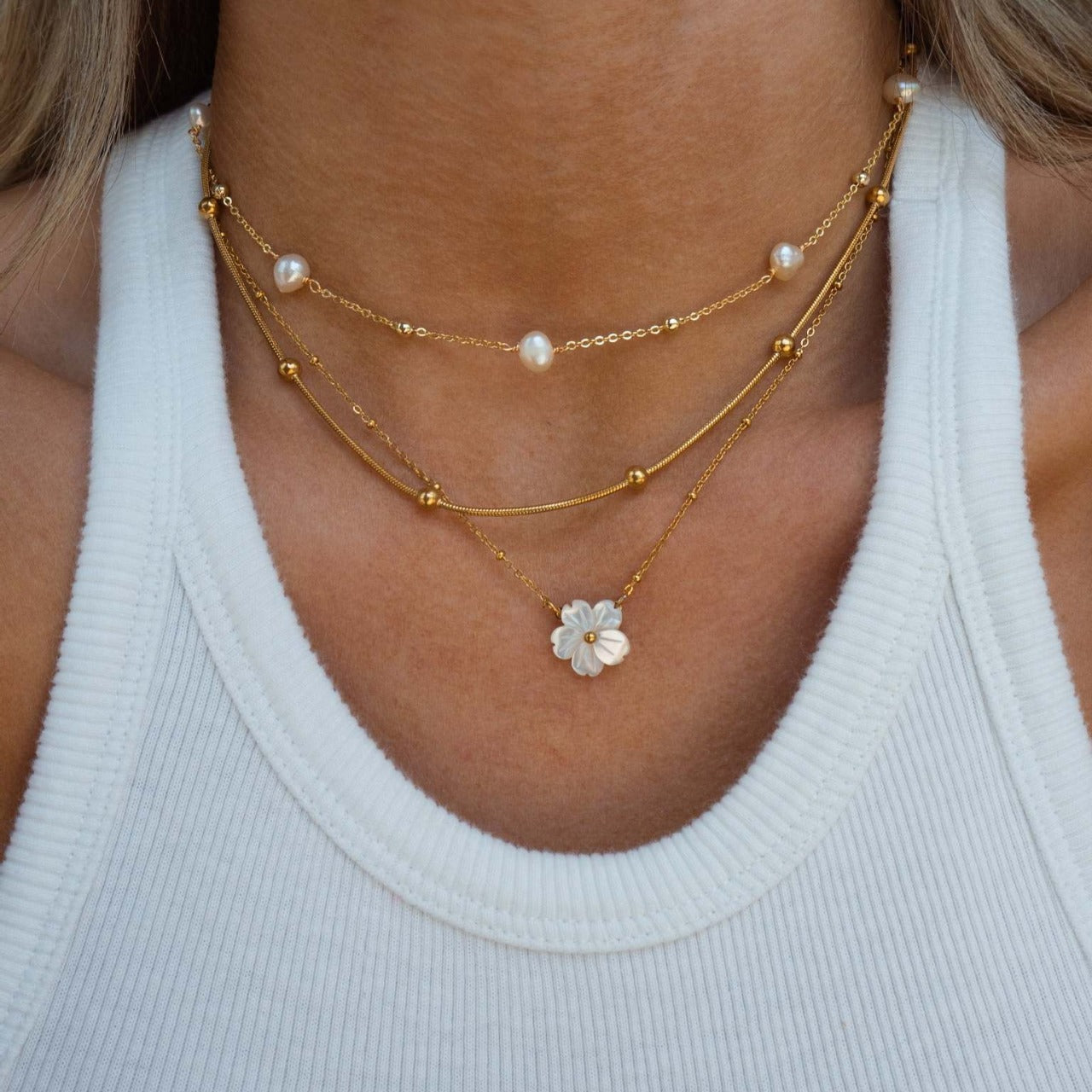 Titanium Steel White Shell Flower Necklace Chain